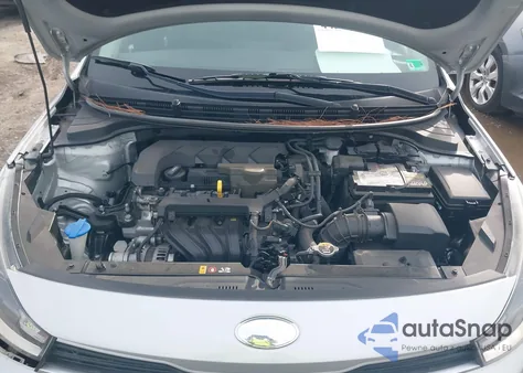 2021 Kia Rio S z USA, uszkodzony, nr VIN 3KPA24AD3ME392279